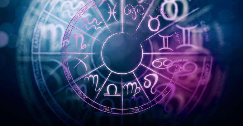 Astrologer | Professions that suits Conversational Marketplace | Hippo | Jungleworks
